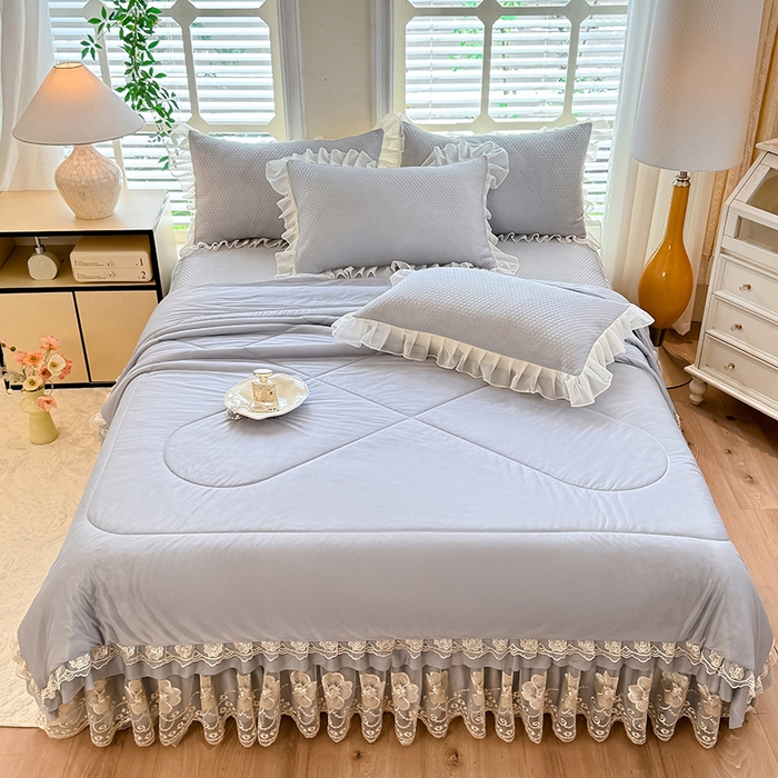 91家纺网 家纺一手货源 找家纺 后庭寝室 2026新款豆豆席乳胶凉席夏被四件套-盛世花开系列 盛世花开-浅灰