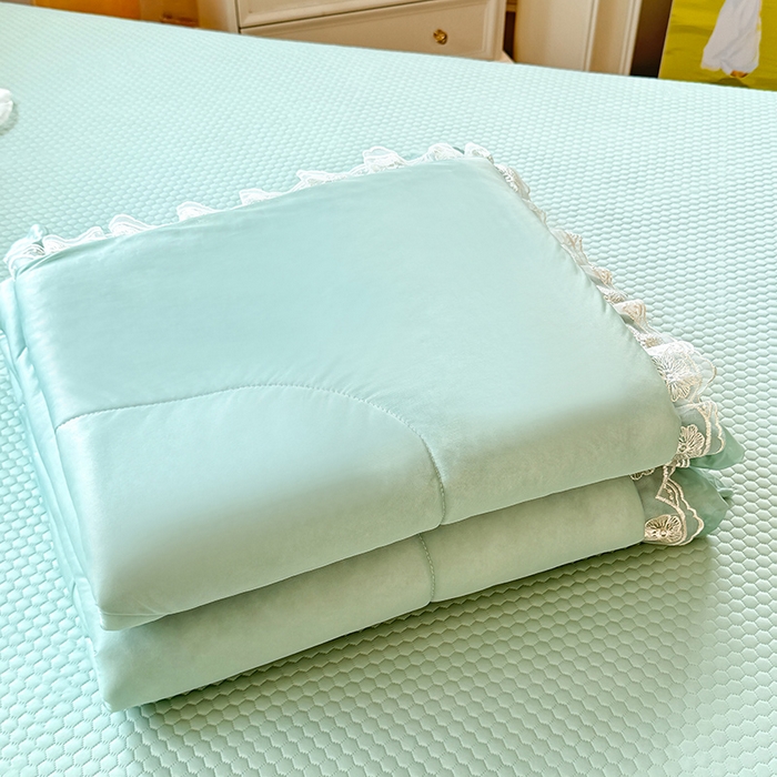 91家纺网 家纺一手货源 找家纺 后庭寝室 2026新款豆豆席乳胶凉席夏被四件套-盛世花开系列 盛世花开-浅蓝