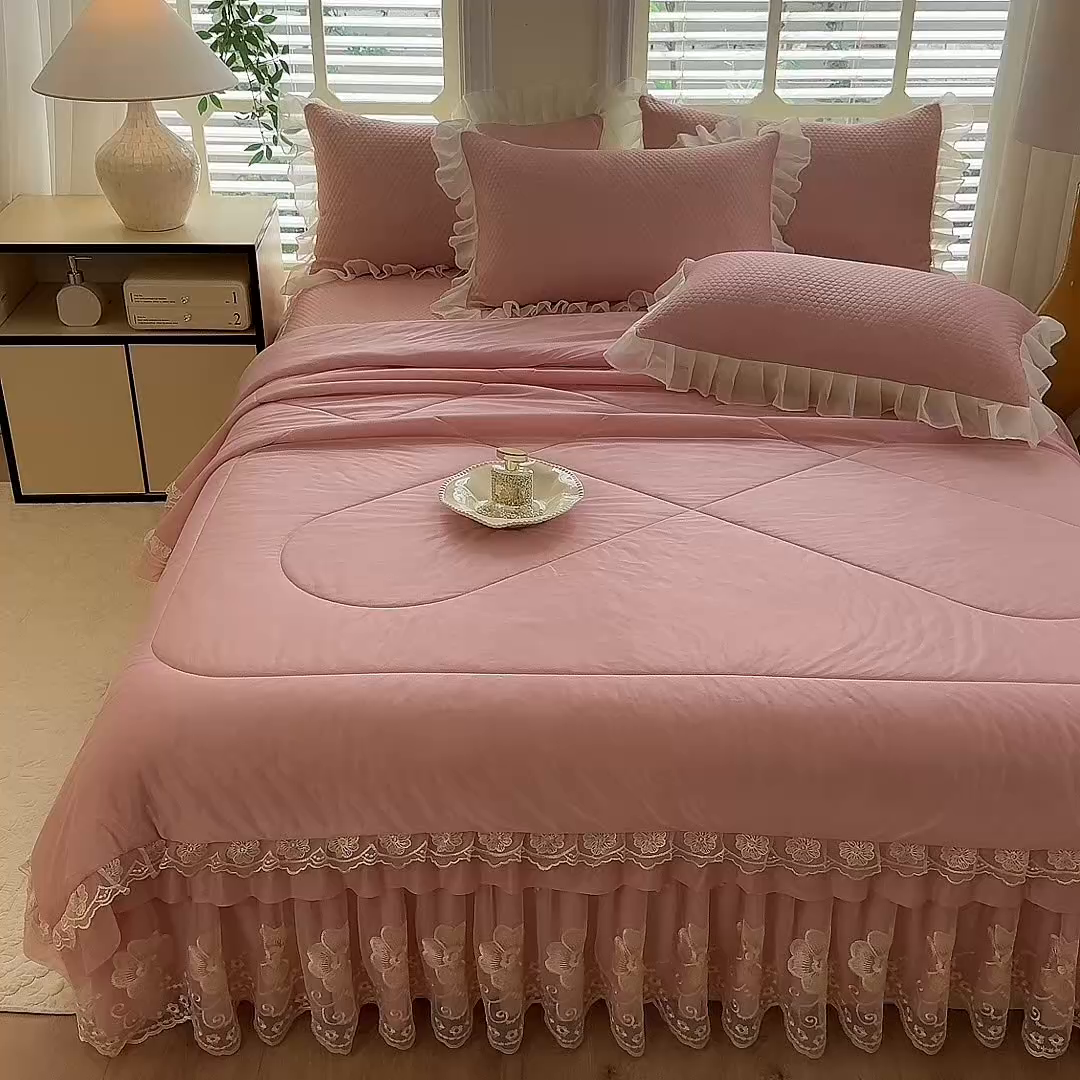 91家纺网 家纺一手货源 找家纺 后庭寝室 2026新款豆豆席乳胶凉席夏被四件套-盛世花开系列 盛世花开-粉色