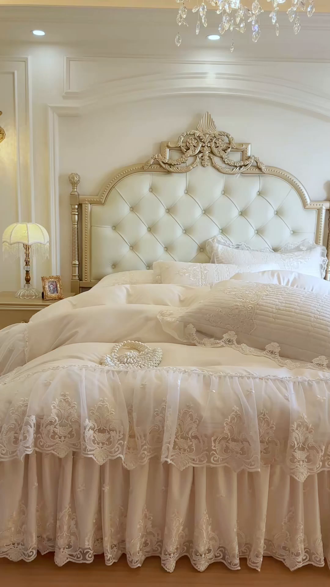 91家纺网 家纺一手货源 找家纺 （总）恋尚 2026新款提花蕾丝夹棉床裙四件套-安妮梦【控价床裙135起 床裙三件170起 四件270起】