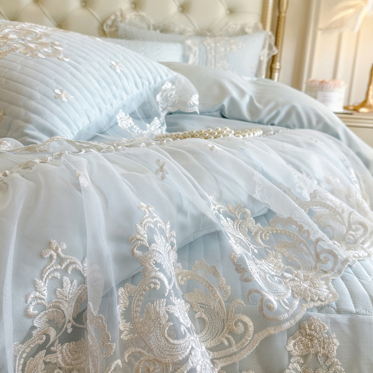 91家纺网 家纺一手货源 找家纺 恋尚 2026新款提花蕾丝夹棉床裙四件套-安妮梦【控价床裙135起 床裙三件170起 四件270起】 安妮梦-水兰