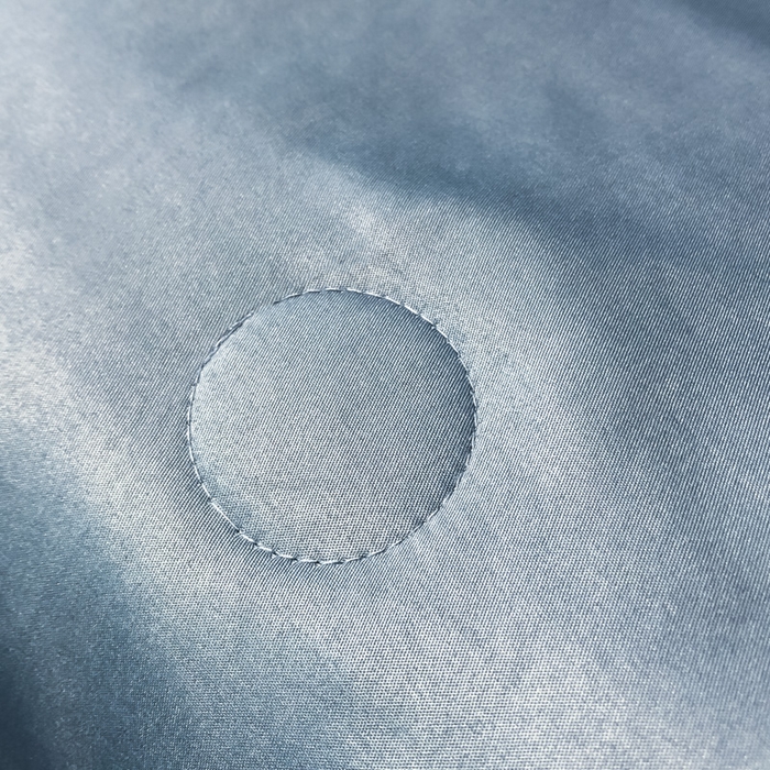 91家纺网 家纺一手货源 找家纺 乐窝家纺仓储 2026新款滚边水洗真丝水洗天丝冰丝刺绣夏被四件套-羽毛系列 梦羽-宾利蓝