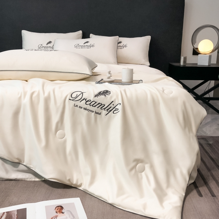 91家纺网 家纺一手货源 找家纺 乐窝家纺仓储 2026新款滚边水洗真丝水洗天丝冰丝刺绣夏被四件套-羽毛系列 梦羽-贵族白