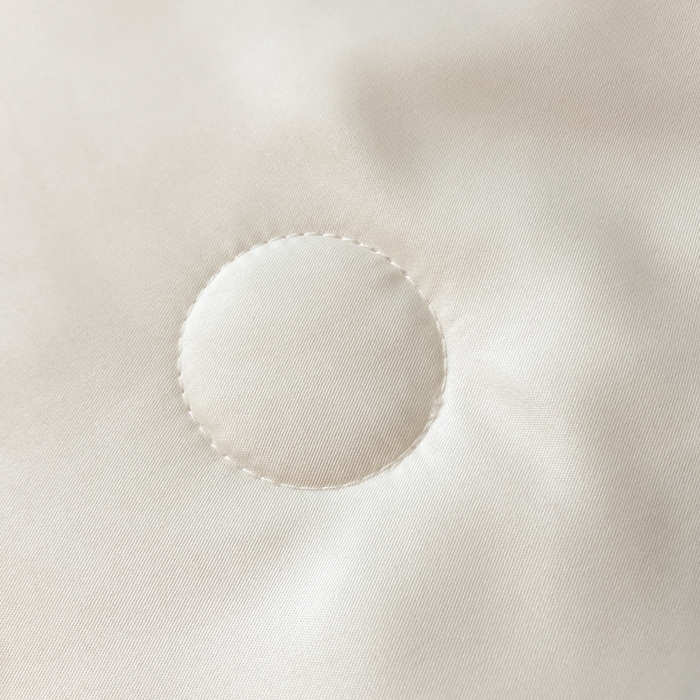 91家纺网 家纺一手货源 找家纺 乐窝家纺仓储 2026新款滚边水洗真丝水洗天丝冰丝刺绣夏被四件套-羽毛系列 梦羽-贵族白