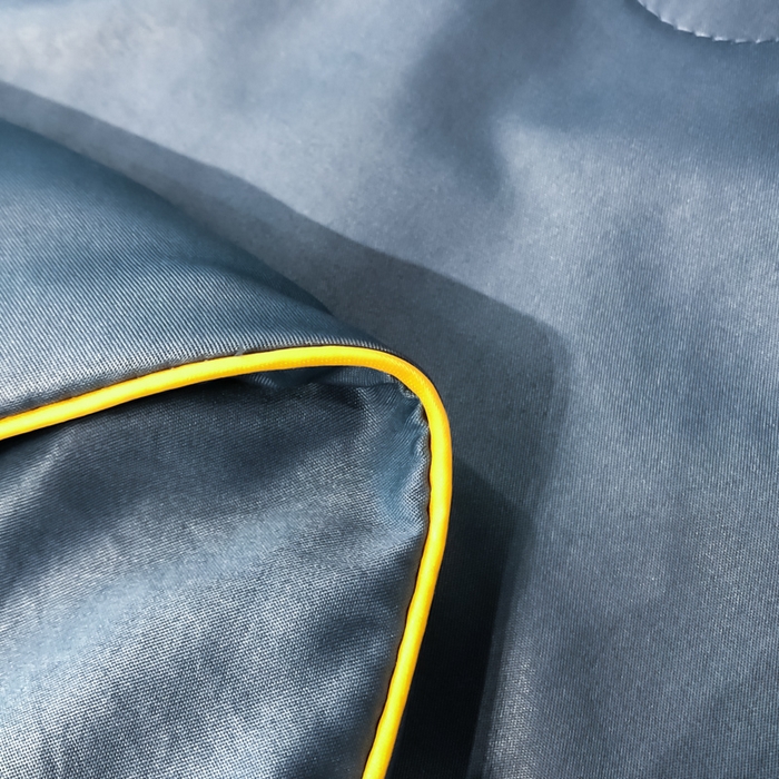 91家纺网 家纺一手货源 找家纺 乐窝家纺仓储 2026新款滚边水洗真丝水洗天丝冰丝刺绣夏被四件套-羽毛系列 梦羽-宾利蓝