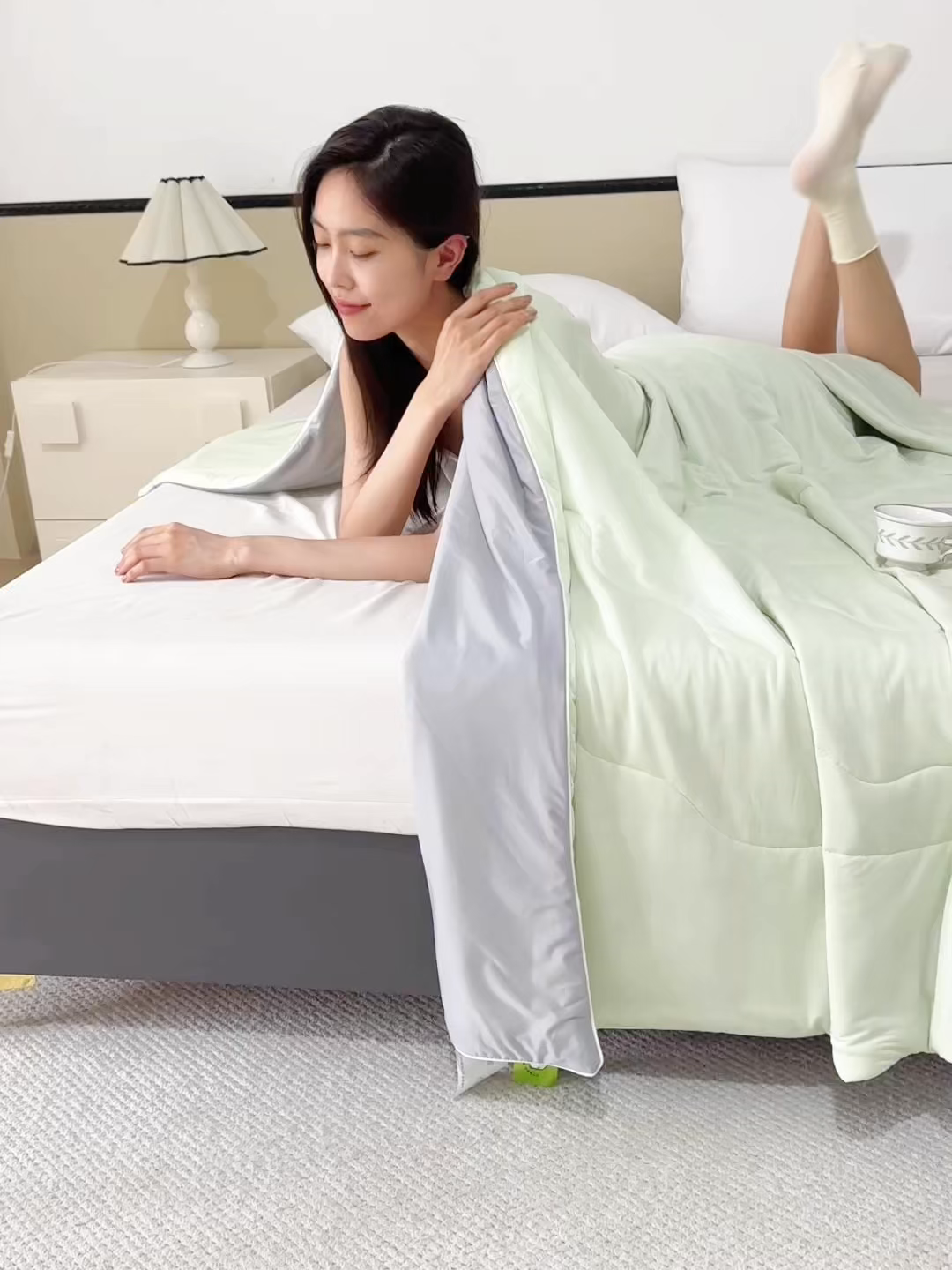 91家纺网 家纺一手货源 找家纺 天之悦家纺 2026新款A类冰淇淋冰皮小凉被夏被夏凉被空调被 果绿+灰色
