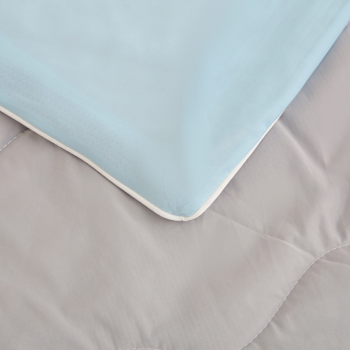 91家纺网 家纺一手货源 找家纺 天之悦家纺 2026新款A类冰淇淋冰皮小凉被夏被夏凉被空调被 天蓝+灰色