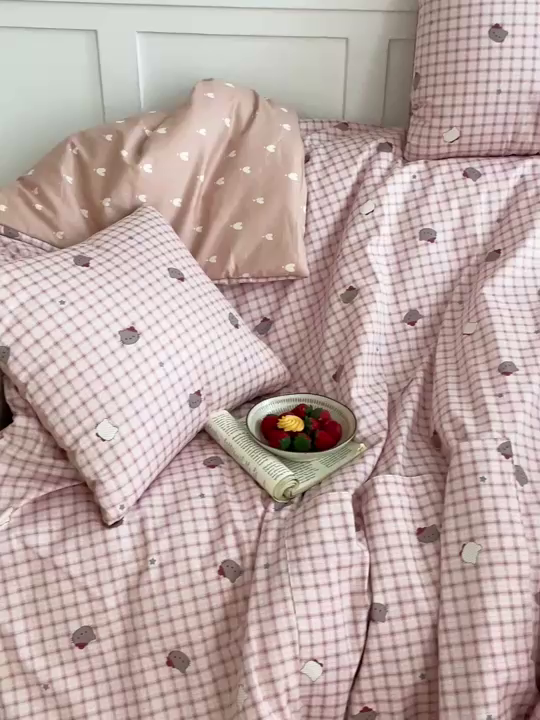 91家纺网 家纺一手货源 找家纺 多米家居 2025新款全棉口袋印花抱枕被 黑皮猫