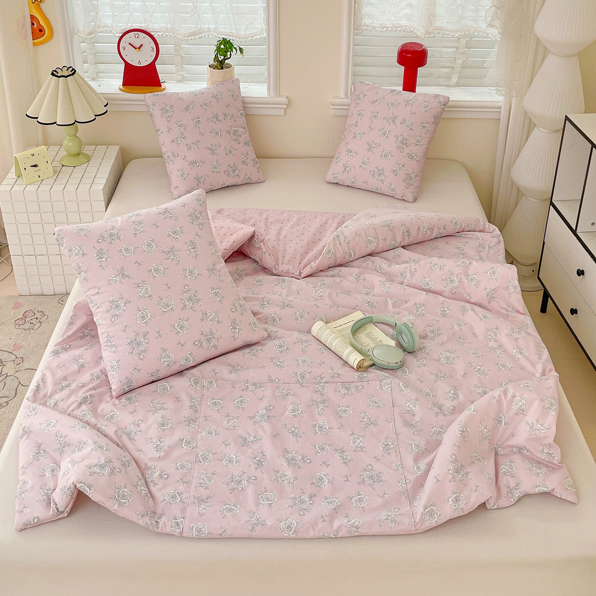 91家纺网 家纺一手货源 找家纺 多米家居 2025新款全棉口袋印花抱枕被 花又开-粉