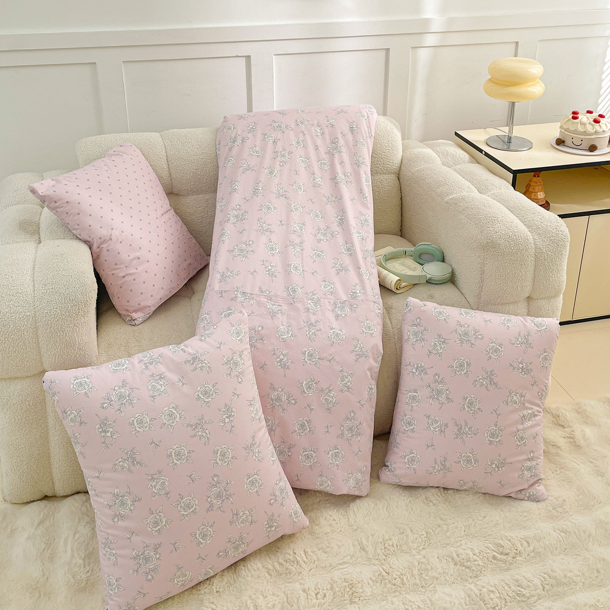 91家纺网 家纺一手货源 找家纺 多米家居 2025新款全棉口袋印花抱枕被 花又开-粉