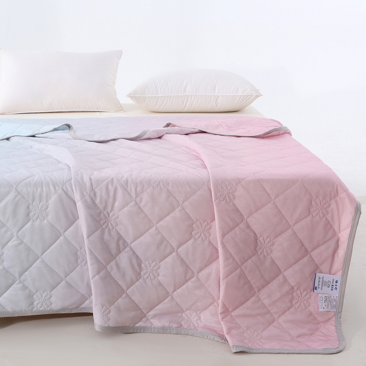 91家纺网 家纺一手货源 找家纺 天之悦家纺 2026新款夏季爆款涤氨凉感夏被夏凉被空调被 粉蓝色（浅变色）