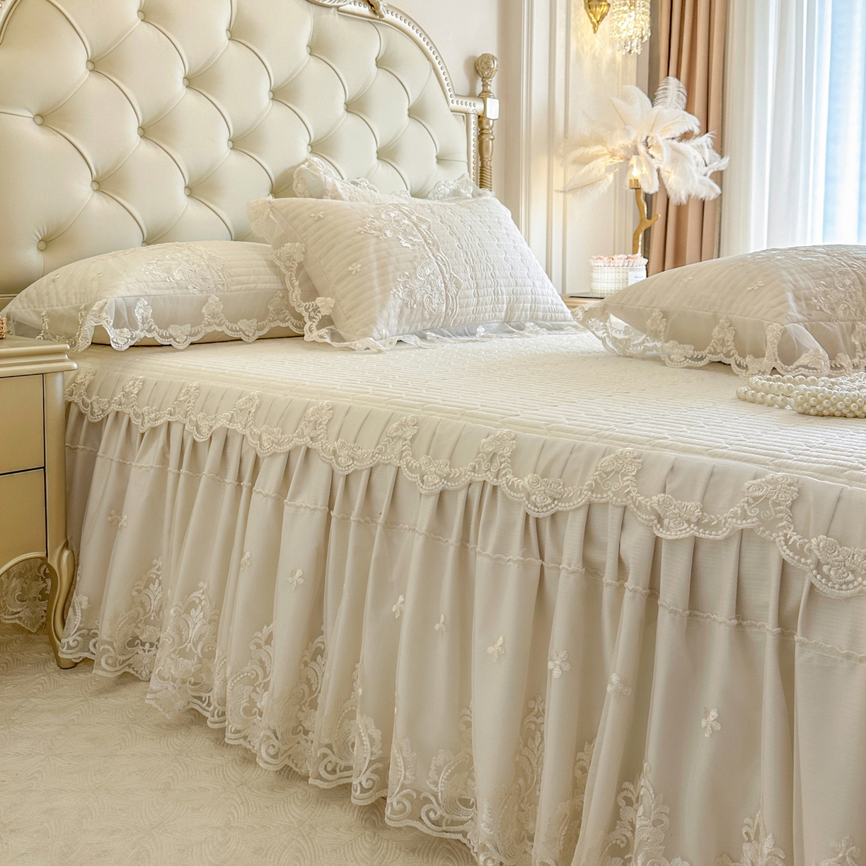 91家纺网 家纺一手货源 找家纺 恋尚 2026新款提花蕾丝夹棉单床裙单被套-安妮梦【控价床裙135起 床裙三件170起 四件270起】 安妮梦-米黄