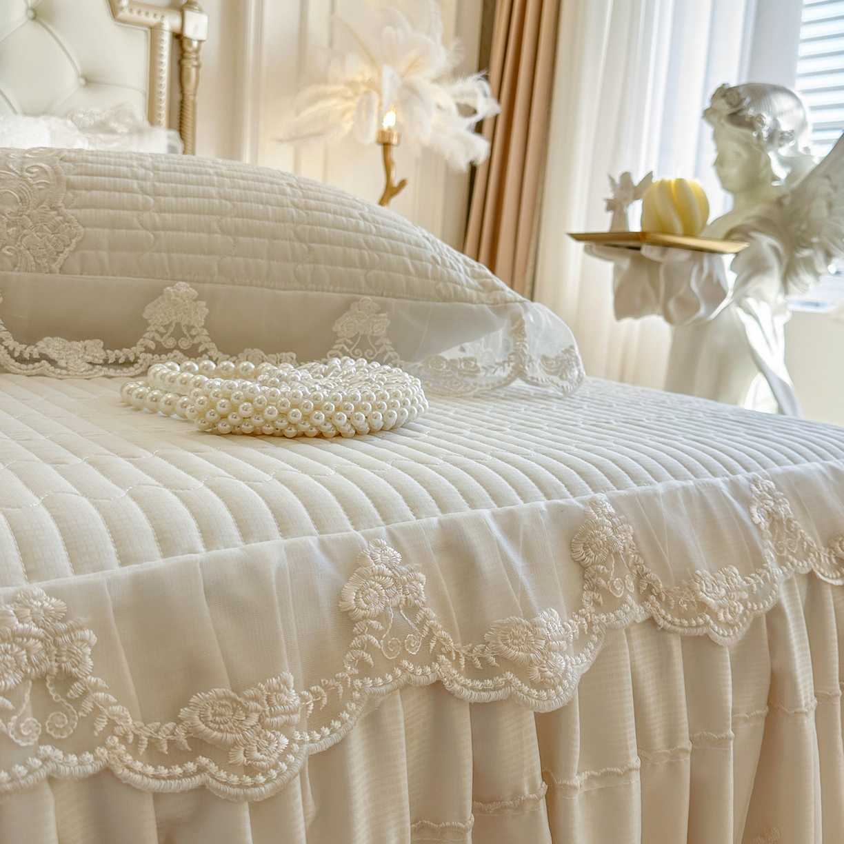 91家纺网 家纺一手货源 找家纺 恋尚 2026新款提花蕾丝夹棉单床裙单被套-安妮梦【控价床裙135起 床裙三件170起 四件270起】 安妮梦-米黄