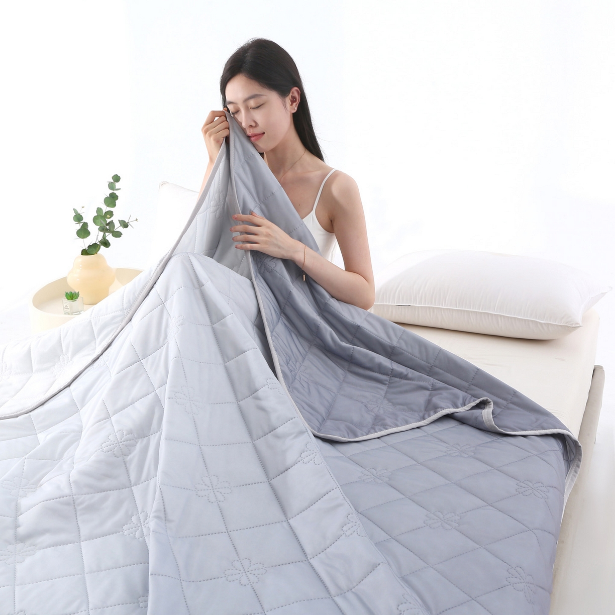 91家纺网 家纺一手货源 找家纺 天之悦家纺 2026新款夏季爆款涤氨凉感夏被夏凉被空调被 高级灰（浅变色）