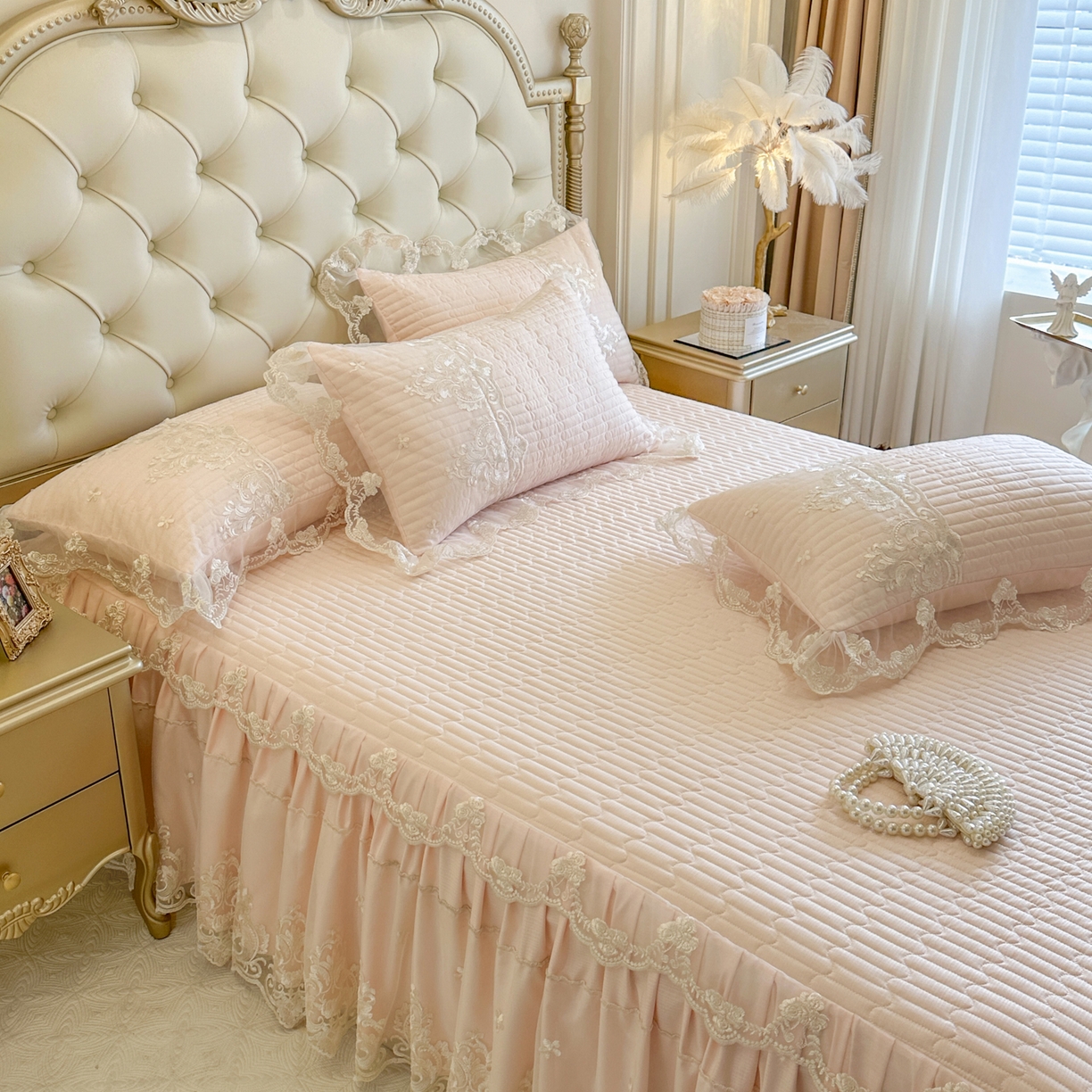 91家纺网 家纺一手货源 找家纺 恋尚 2026新款提花蕾丝夹棉单床裙单被套-安妮梦【控价床裙135起 床裙三件170起 四件270起】 安妮梦-清新粉