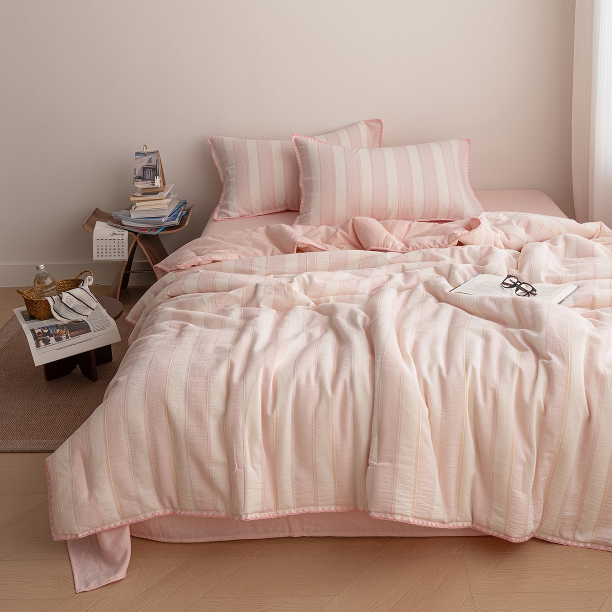 91家纺网 家纺一手货源 找家纺 （总）被窝家纺 2026春夏新款贝壳边全棉双层纱大豆夏凉被空调被夏被四件套