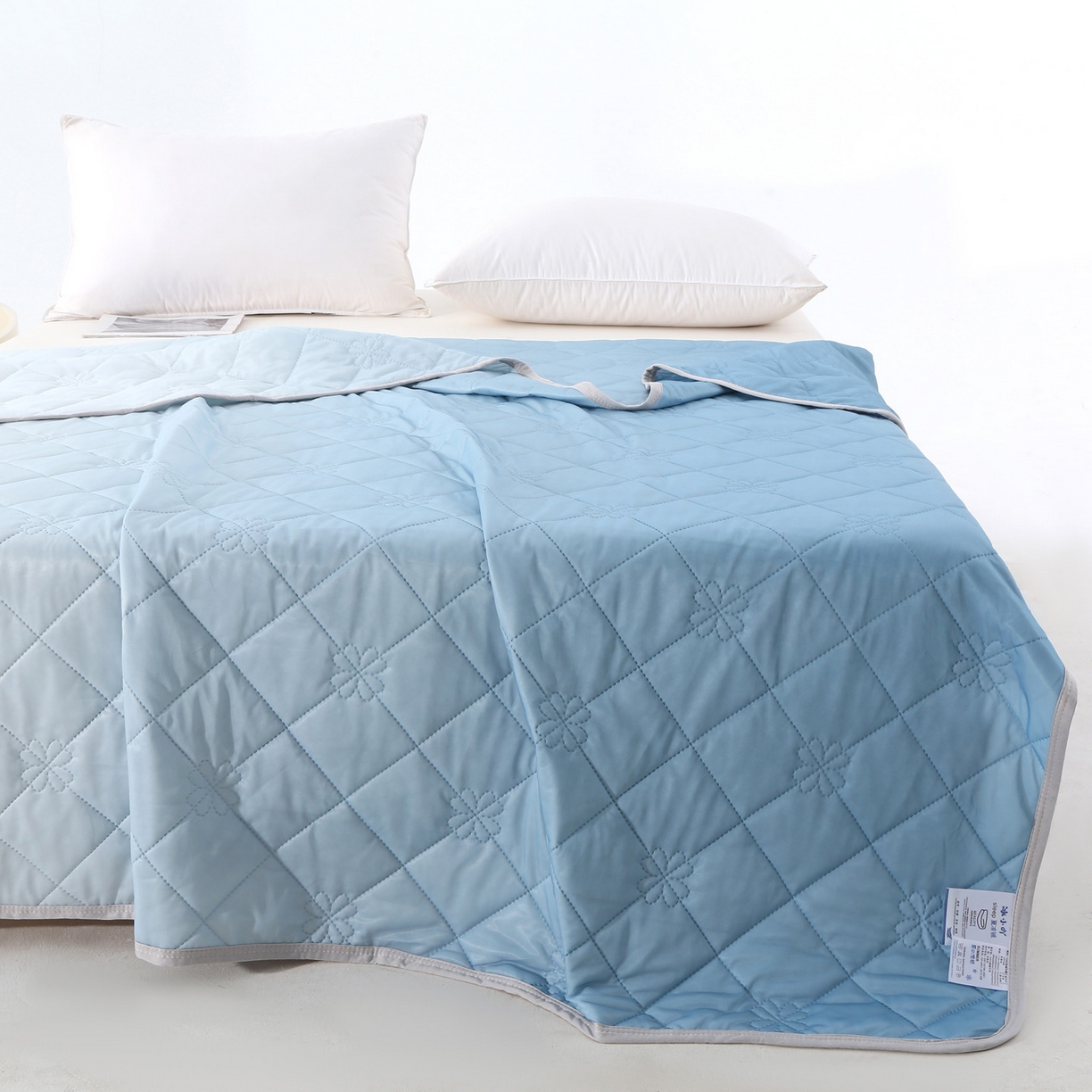 91家纺网 家纺一手货源 找家纺 天之悦家纺 2026新款夏季爆款涤氨凉感夏被夏凉被空调被 孔雀蓝（浅变色）