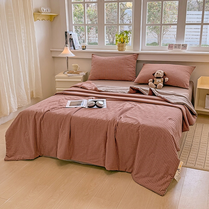 91家纺网 家纺一手货源 找家纺 梦依依 2026新款全棉色织水洗棉大豆被四件套系列 琥珀红