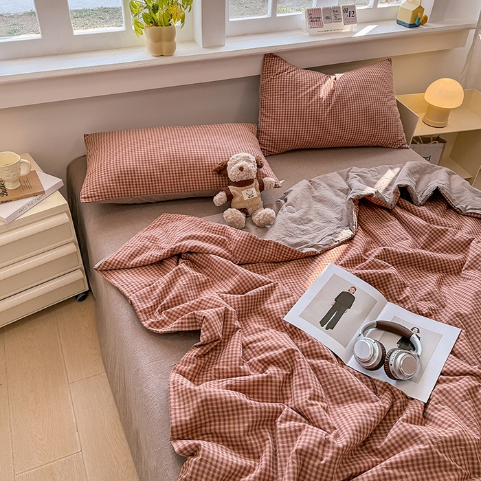 91家纺网 家纺一手货源 找家纺 梦依依 2026新款全棉色织水洗棉大豆被四件套系列 琥珀红