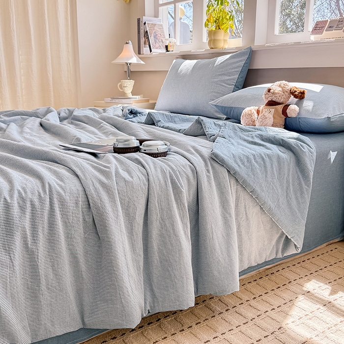 91家纺网 家纺一手货源 找家纺 梦依依 2026新款全棉色织水洗棉大豆被四件套系列 蓝细条