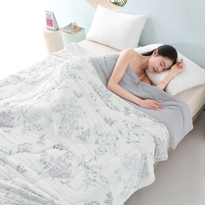 91家纺网 家纺一手货源 找家纺 天之悦家纺 2026新款夏被大版数码云母冰丝夏凉被空调被 梦幻岛屿