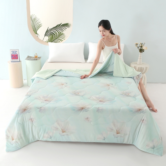 91家纺网 家纺一手货源 找家纺 天之悦家纺 2026新款夏被大版数码云母冰丝夏凉被空调被 初颜