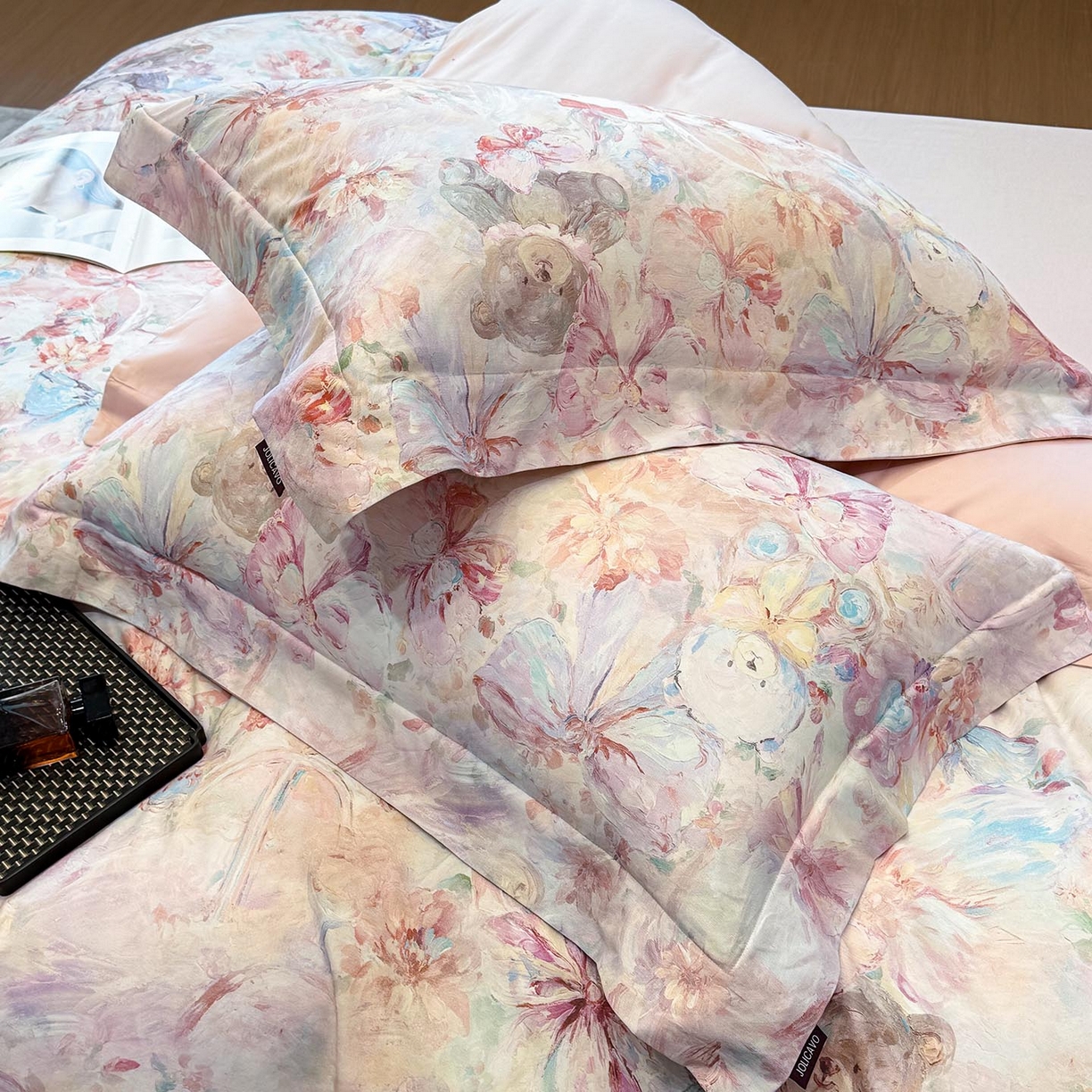 91家纺网 家纺一手货源 找家纺 2026新款A类100支长绒棉纯棉四件套全棉数码印花被套床单床笠田园风床上用品 黛梦-粉