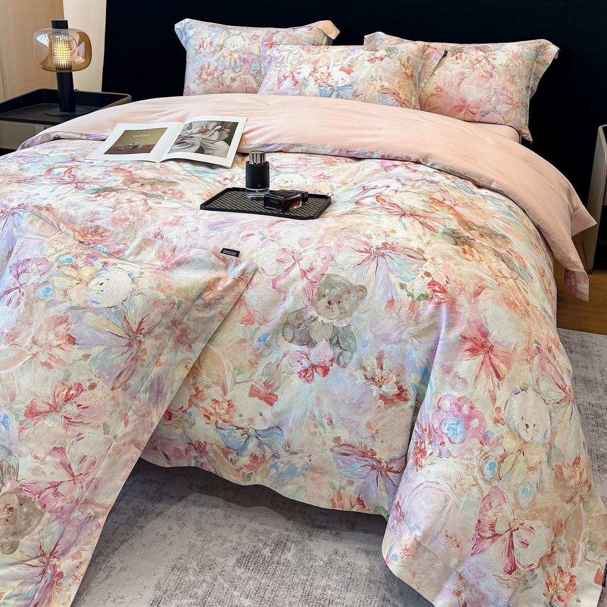 91家纺网 家纺一手货源 找家纺 2026新款A类100支长绒棉纯棉四件套全棉数码印花被套床单床笠田园风床上用品 黛梦-粉