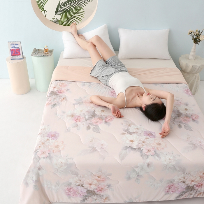 91家纺网 家纺一手货源 找家纺 天之悦家纺 2026新款夏被大版数码云母冰丝夏凉被空调被 尔雅玉