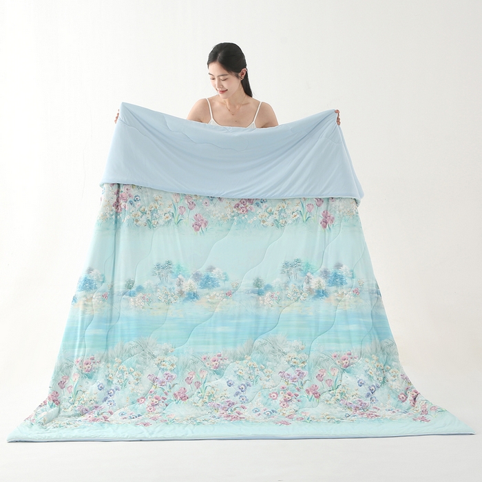 91家纺网 家纺一手货源 找家纺 天之悦家纺 2026新款夏被大版数码云母冰丝夏凉被空调被 花萝兰