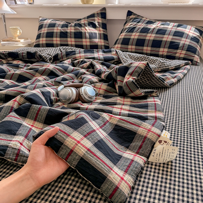 91家纺网 家纺一手货源 找家纺 梦依依 2026新款全棉色织水洗棉大豆被四件套系列 木槿黑