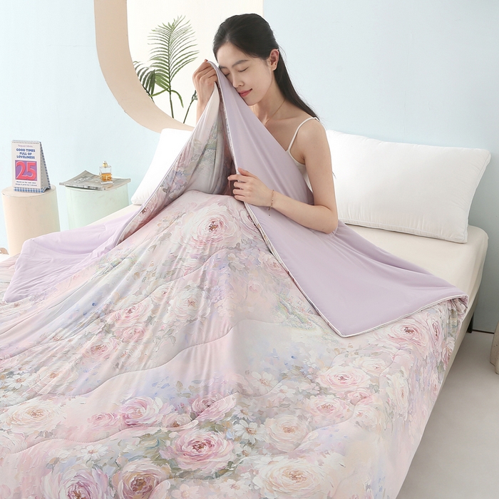 91家纺网 家纺一手货源 找家纺 天之悦家纺 2026新款夏被大版数码云母冰丝夏凉被空调被 花溪紫