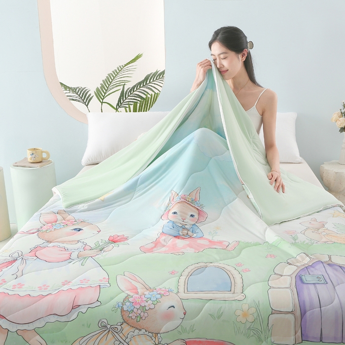 91家纺网 家纺一手货源 找家纺 天之悦家纺 2026新款夏被大版数码云母冰丝夏凉被空调被 梦幻时刻