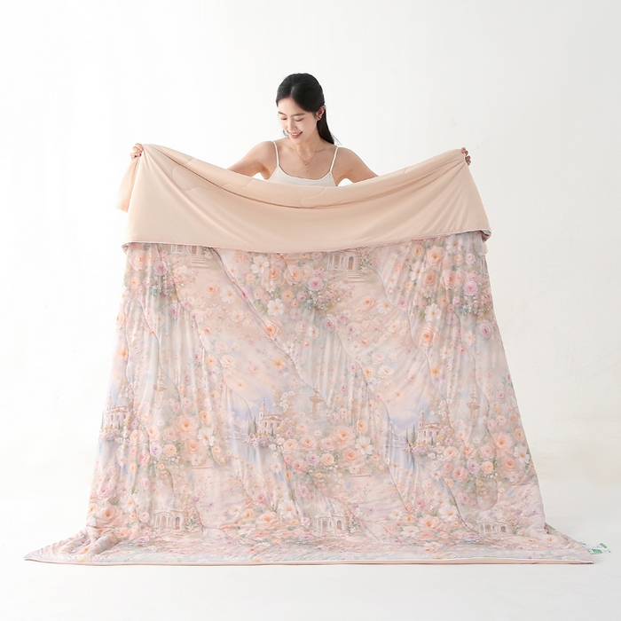 91家纺网 家纺一手货源 找家纺 天之悦家纺 2026新款夏被大版数码云母冰丝夏凉被空调被 梦漾心碎