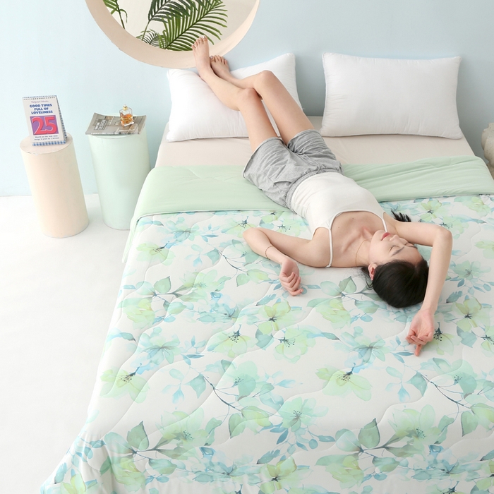 91家纺网 家纺一手货源 找家纺 天之悦家纺 2026新款夏被大版数码云母冰丝夏凉被空调被 轻柔蔓语兰