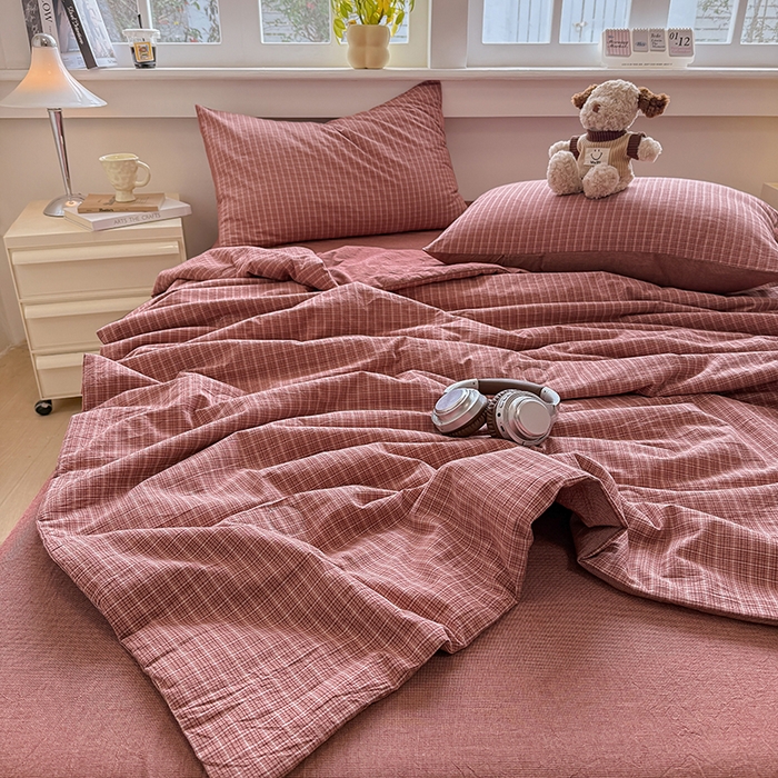 91家纺网 家纺一手货源 找家纺 梦依依 2026新款全棉色织水洗棉大豆被四件套系列 晚晴红