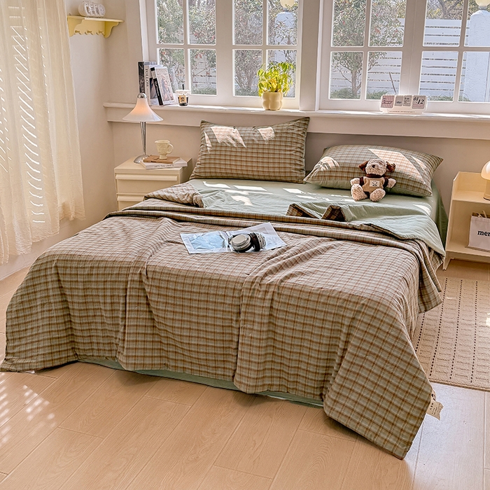 91家纺网 家纺一手货源 找家纺 梦依依 2026新款全棉色织水洗棉大豆被四件套系列 云岫绿咖