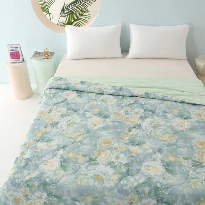 91家纺网 家纺一手货源 找家纺 天之悦家纺 2026新款夏被大版数码云母冰丝夏凉被空调被 宛尔流年绿