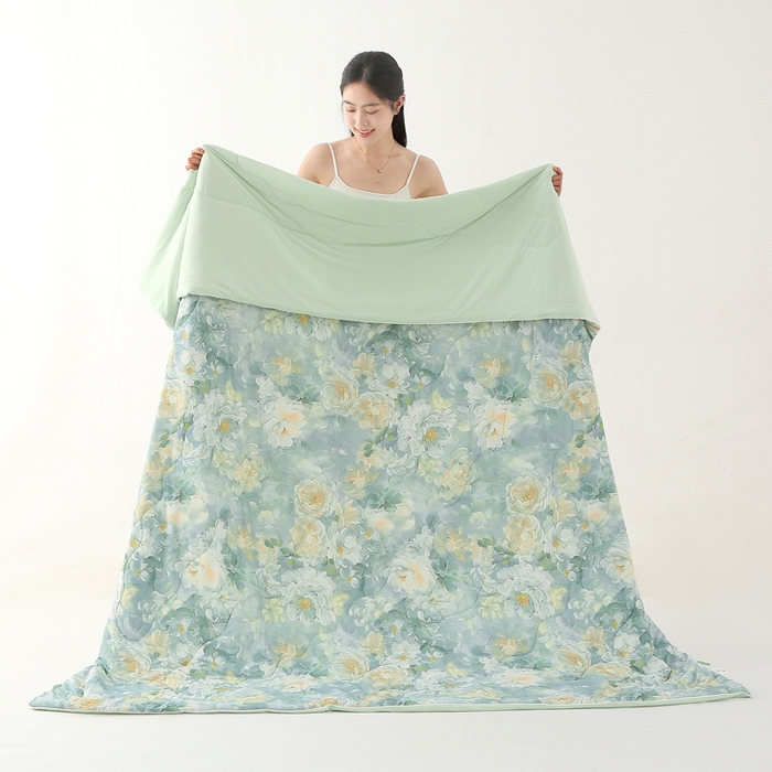 91家纺网 家纺一手货源 找家纺 天之悦家纺 2026新款夏被大版数码云母冰丝夏凉被空调被 宛尔流年绿