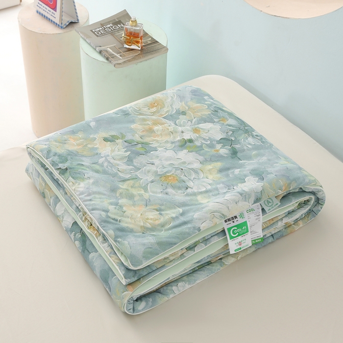 91家纺网 家纺一手货源 找家纺 天之悦家纺 2026新款夏被大版数码云母冰丝夏凉被空调被 宛尔流年绿