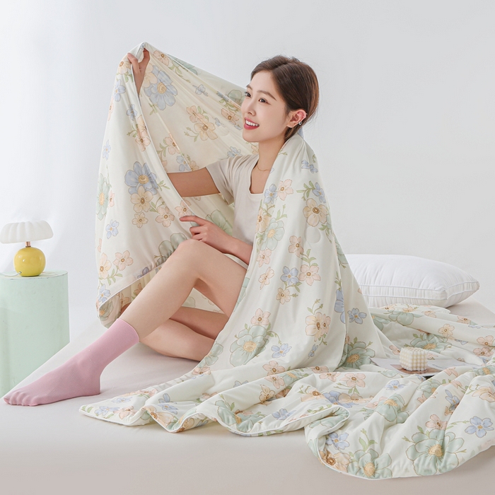 91家纺网 家纺一手货源 找家纺 天之悦家纺 2026新款网销直播热款印花冰皮小凉被夏被夏凉被空调被 摇曳-绿