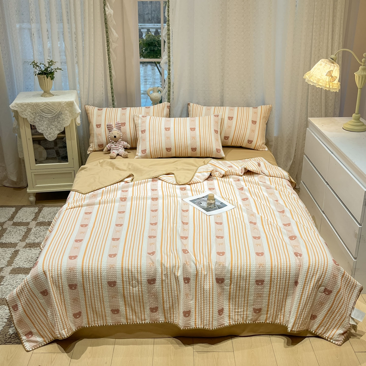 91家纺网 家纺一手货源 找家纺 一加一 2026春夏新款全棉立体华夫格数码印花大豆夏被四件套 比尔熊