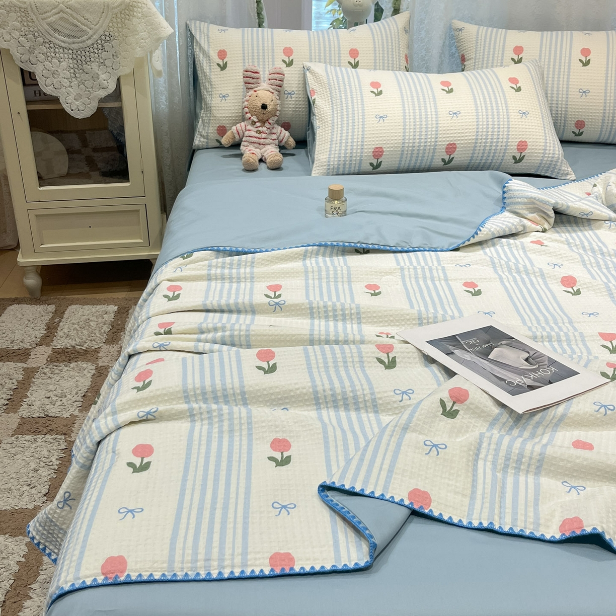 91家纺网 家纺一手货源 找家纺 一加一 2026春夏新款全棉立体华夫格数码印花大豆夏被四件套 彩虹花园