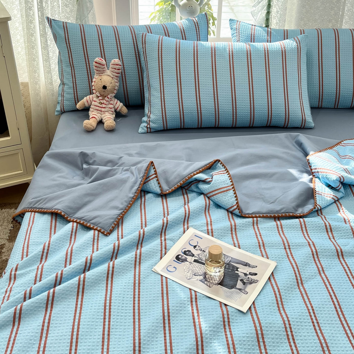 91家纺网 家纺一手货源 找家纺 一加一 2026春夏新款全棉立体华夫格数码印花大豆夏被四件套 风月蓝