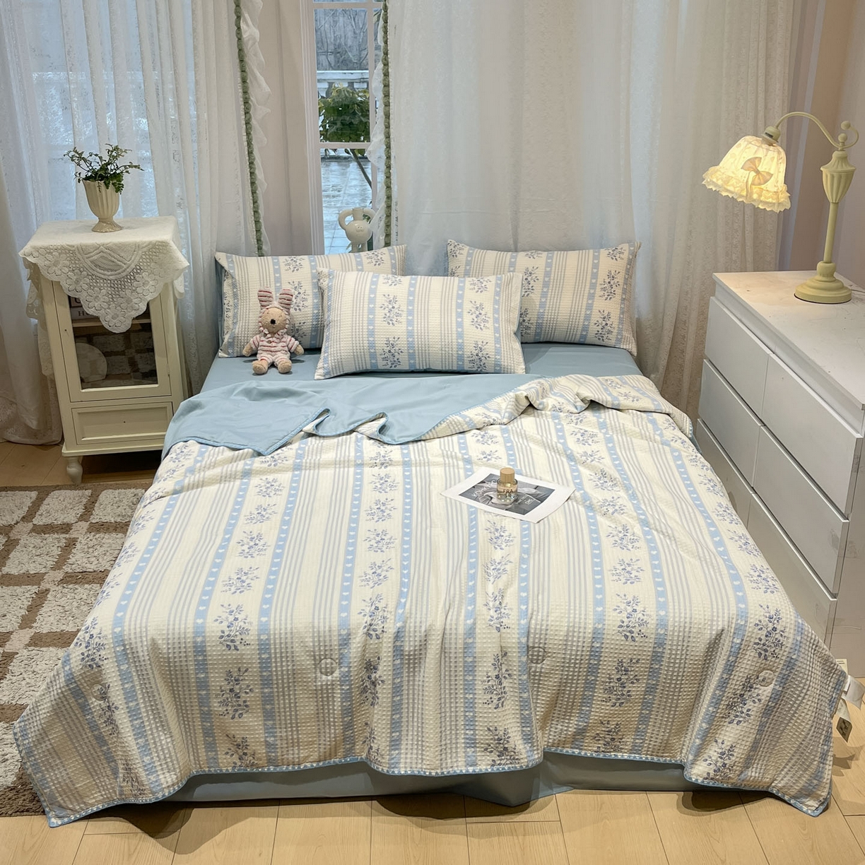 91家纺网 家纺一手货源 找家纺 一加一 2026春夏新款全棉立体华夫格数码印花大豆夏被四件套 花绮梦