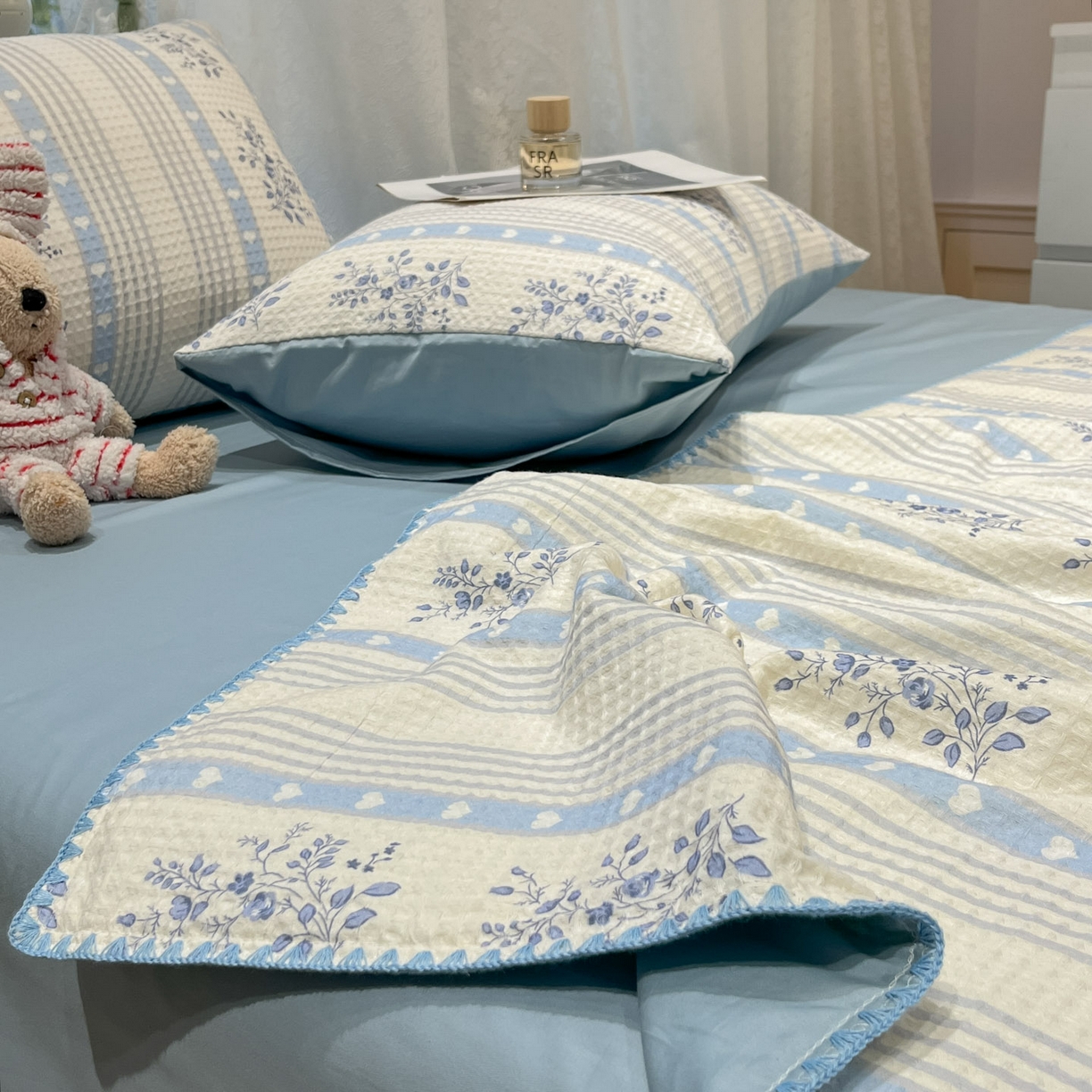 91家纺网 家纺一手货源 找家纺 一加一 2026春夏新款全棉立体华夫格数码印花大豆夏被四件套 花绮梦