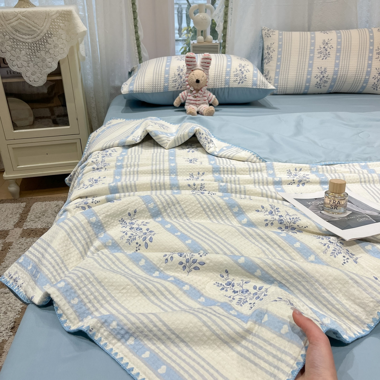 91家纺网 家纺一手货源 找家纺 一加一 2026春夏新款全棉立体华夫格数码印花大豆夏被四件套 花绮梦