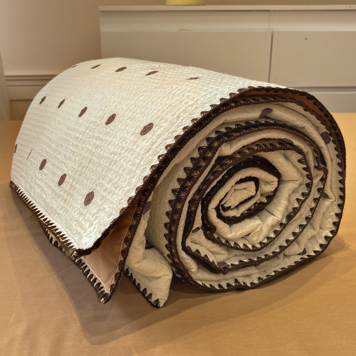 91家纺网 家纺一手货源 找家纺 一加一 2026春夏新款全棉立体华夫格数码印花大豆夏被四件套 卡布白