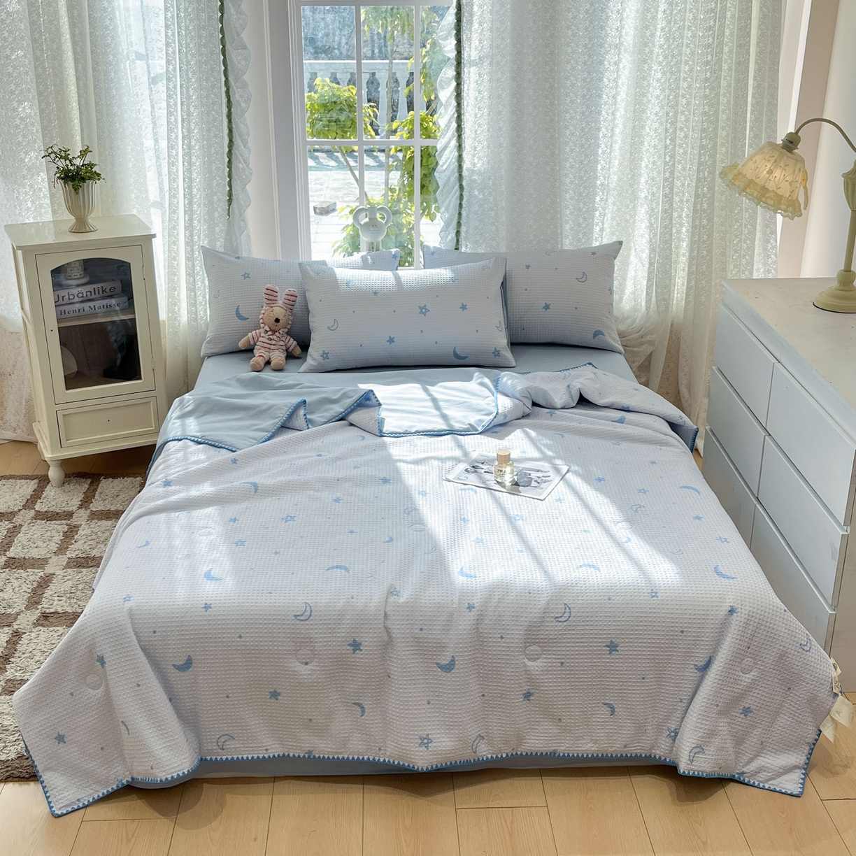 91家纺网 家纺一手货源 找家纺 一加一 2026春夏新款全棉立体华夫格数码印花大豆夏被四件套 云梦星河