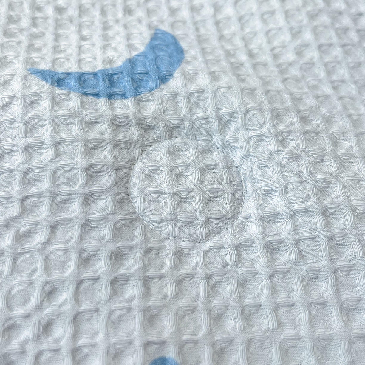 91家纺网 家纺一手货源 找家纺 一加一 2026春夏新款全棉立体华夫格数码印花大豆夏被四件套 云梦星河